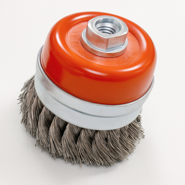 Brosse coupe torsadée (MT) à alésage pour nettoyage mécanique intensif en industrie sur Saint-Étienne